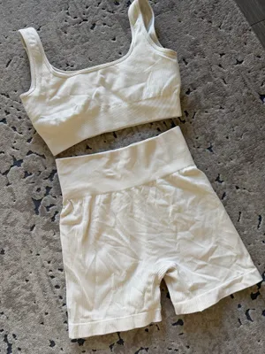 Amazon Cream Workout Set thumbnail 3