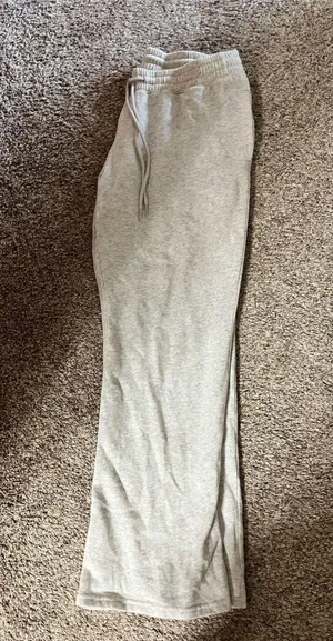 Brand new Hollister Wide Leg Sweatpants thumbnail 1