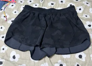 Lululemon black camo shorts thumbnail 1