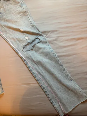 Alice + Olivia Amazing High Rise Boyfriend Jeans 27 Distressed Light Wash thumbnail 11