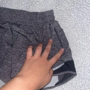 Lululemon Hotty Hot Shorts 4" thumbnail 9