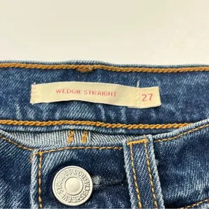 Levi’s Premium Denim Wedgie Straight Jean Womens Size 27 Blue‎ High Rise Button thumbnail 2