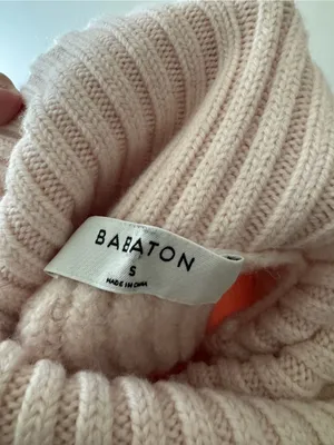 Aritzia Babaton Light Pink 100%‎ Merino Wool Cropped Boxy Turtleneck Sweater thumbnail 4