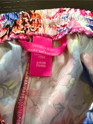 Victoria’s Secret x Mary Katrantzou Floral Lounge Pajama Pants thumbnail 4