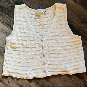 Willow & Root Cream Textured Vest thumbnail 1