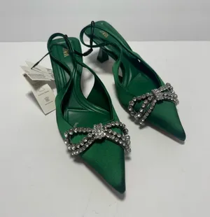 Zara Women's Kitten Heels NWT Size 38 thumbnail 1