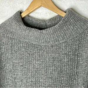 Free People Women’s Gray Wool Sidewinder Cowl Neck Pullover Sweater Size Medium. thumbnail 4