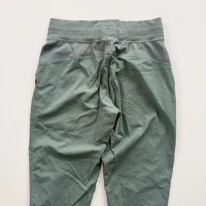 lululemon Dance Studio Mid-Rise Joggers size 8 thumbnail 6