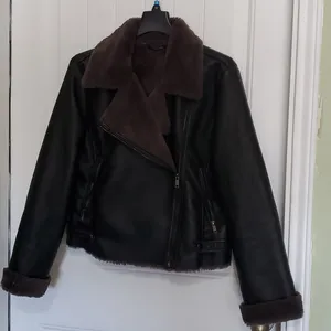 ANA FAUX LEATHER JACKETSIZE LARGE thumbnail 3