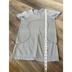 Lululemon Swiftly Tech Short-Sleeve Shirt 2.0 Tempo Stripe White/Black Size 6 thumbnail 7