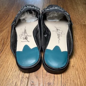Libby Edelman Piper Black Satin Jeweled Mules Pointed Toe Flats‎ Size 9M thumbnail 3