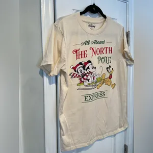 Disney Size M Cream Crew Neck North Pole Express Mickey Minnie Pluto Tee Shirt thumbnail 2