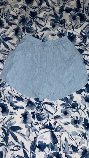 Boutique Blue Ruffle Shorts thumbnail 2