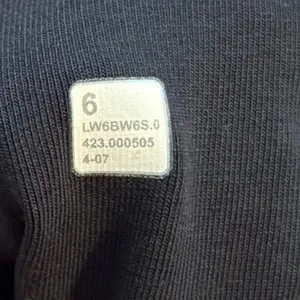 Lululemon Size 6 Scuba High-Rise Cropped Joggers Sweatpants Black Style W6BW6S thumbnail 5