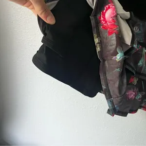 Lululemon Run: Pace Setter Skirt (Regular)
Curious Jungle Multi / Black thumbnail 9