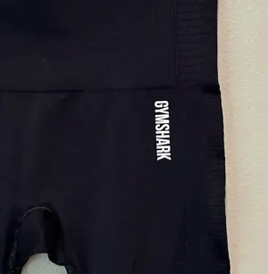Gymshark black leggings (S) thumbnail 2