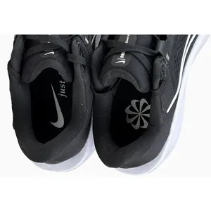NWOT Women's Sz 6.5 Nike Quest 6 Black White FD6034-D01 Running Shoes thumbnail 5