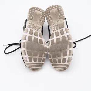 Nike Tanjun Womens 8.5 Running Shoes Black White Low Top Mesh Good thumbnail 11