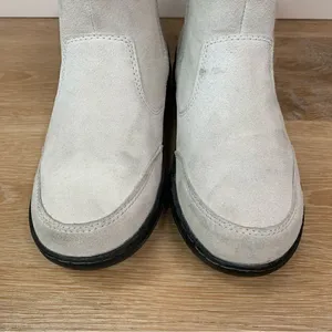 Khombu Iris Plush Faux Fur Gray Suede Winter Ankle Boots, Size 8 thumbnail 8