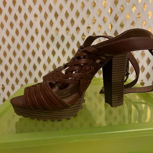 Strappy platform heels well worn deems my size 7 thumbnail 3
