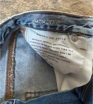 American Eagle Mom Jeans thumbnail 7