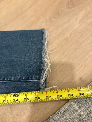 Good American Straight Leg Jeans thumbnail 6