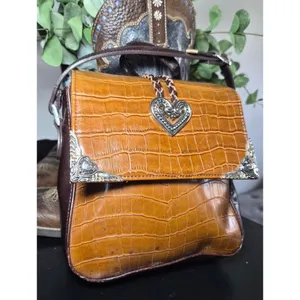 Western Y2K Croc-Embossed Y2K Heart Accent Shoulder Bag - Brown/Ta thumbnail 3