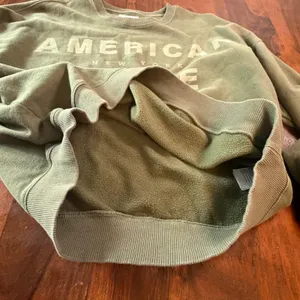 American Eagle Womens Olive Green Graphic Crewneck Sweatshirt Large Relaxed Fit thumbnail 6