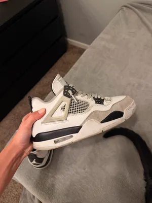 Nike Jordans  thumbnail 2