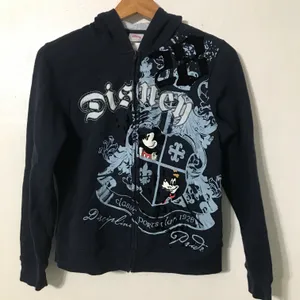 Sweater Size M thumbnail 1