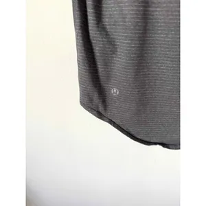 Lululemon Athletica Striped Running Reflector Short Sleeve T-Shirt Gray Size M/L thumbnail 5