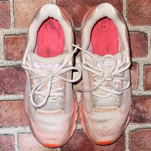 Pre-Owned Under Armour HOVR Infinite Mojave Pink Running Shoe Sz 8.5 3022570-800 thumbnail 2
