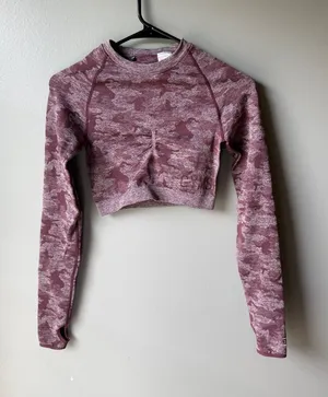 Gymshark Camo Seamless Long Sleeve Crop Top Pink Mauve Women’s thumbnail 1