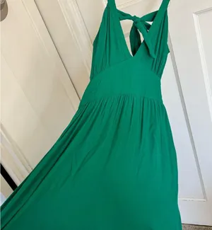 Lulus green tie back midi dress size large. thumbnail 2