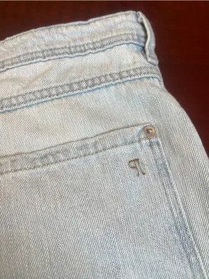 Pilcro Modern High-Waisted Baggy Barrel Jeans in Light Wash Denim Size 32 thumbnail 4