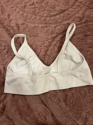Everyday Seamless Bralette thumbnail 2