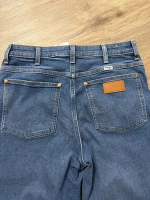 Wrangler Wanderer High-Rise Flare thumbnail 3
