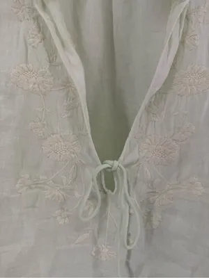 By Anthropologie Long-Sleeve Embroidered‎ Linen Tie-Front Top Blouse mint green thumbnail 4
