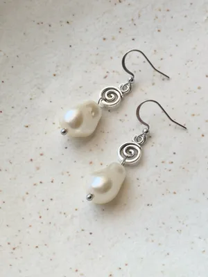Handmade cute funky fairy style baroque pearl & spiral dangle earrings🩵 thumbnail 6