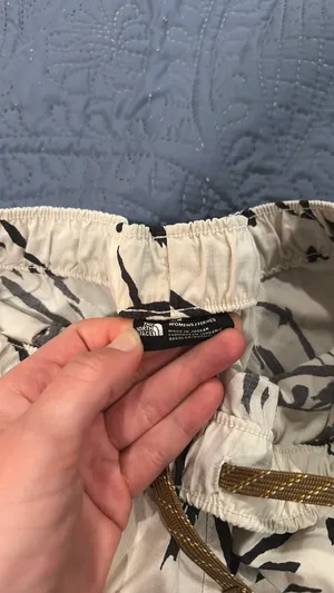 North face shorts  thumbnail 6