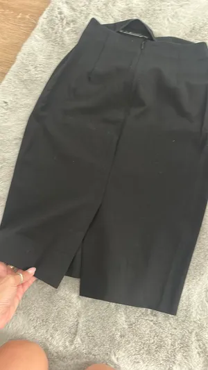 Banana Republic Black Skirt Pencil thumbnail 3