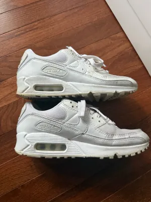 Nike Tennis Shoes thumbnail 2