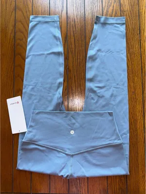 Lululemon Align High Rise 25” No Line, Steel Blue Size 8 NWT thumbnail 1