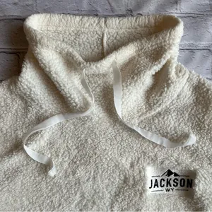 Jackson Hole Wyoming Ivory Fleece Cowl Neck Top Ski & Snowboard Winter Resort thumbnail 4