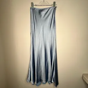 Bardot Satin Finish A-Line Max Skirt Size 4 thumbnail 2