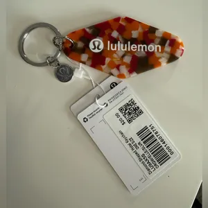 NWT Lululemon 'Live in the Moment' Keychain thumbnail 1