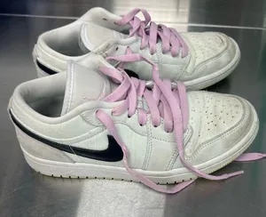 Nike air Jordan 1 low woman’s 7 SE Barely Green thumbnail 3