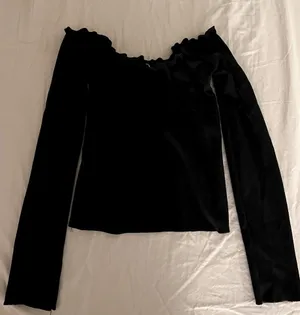 ASOS off shoulder black top in Size XS thumbnail 1