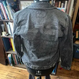 Time & Tru washed black distressed classic S denim jacket thumbnail 2