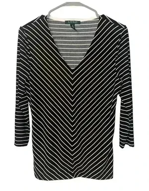 Lauren‎ Ralph Lauren Black/White Chevron V-Neck Top, Medium thumbnail 1